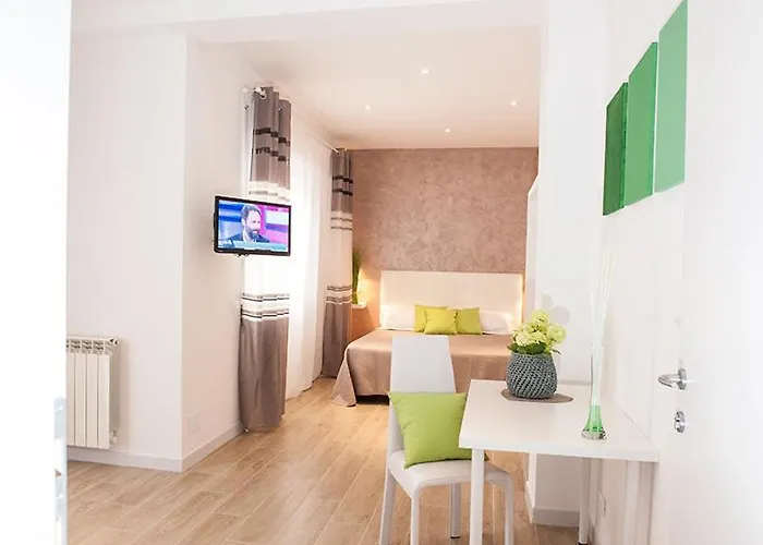 Frühstückspension Domus Casaletto 4*